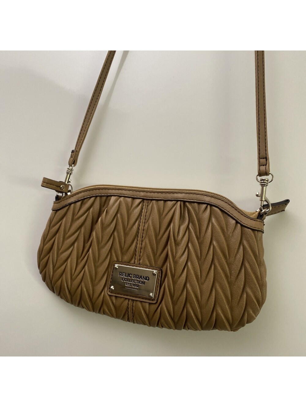 RELIC Purse Crossbody Brown Tan Gathered Wristlet ID AND CC Holder